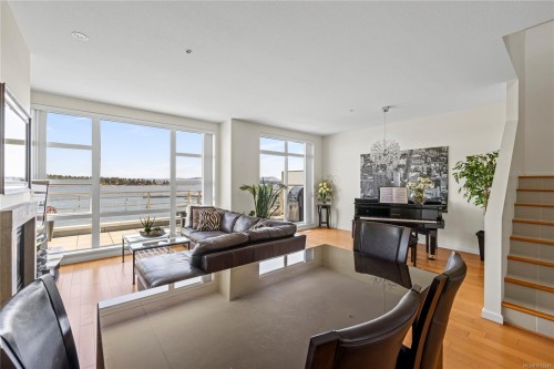 Th25-38 Front St, Nanaimo, BC 