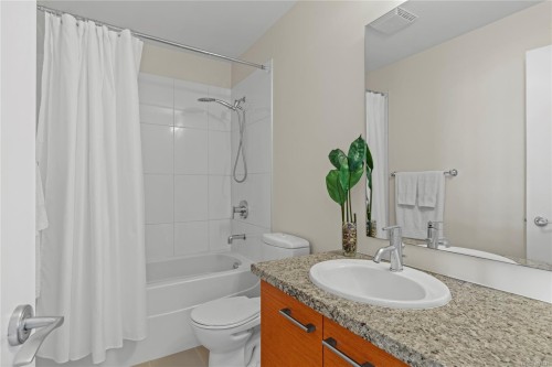 Th25-38 Front St, Nanaimo, BC 