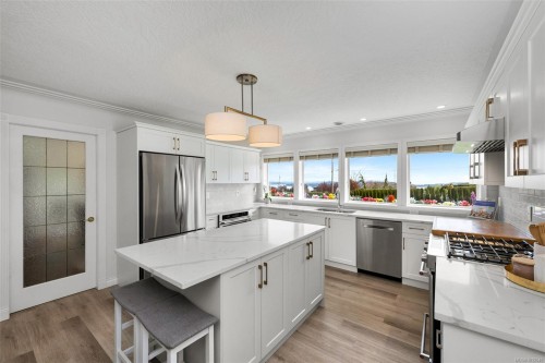 2304 Boulding Rd, Mill Bay, BC 