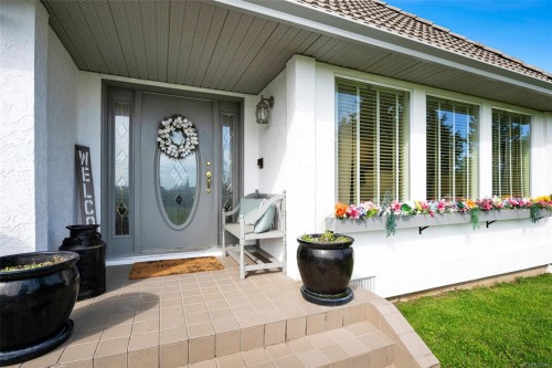 2304 Boulding Rd, Mill Bay, BC 