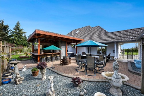 2304 Boulding Rd, Mill Bay, BC 
