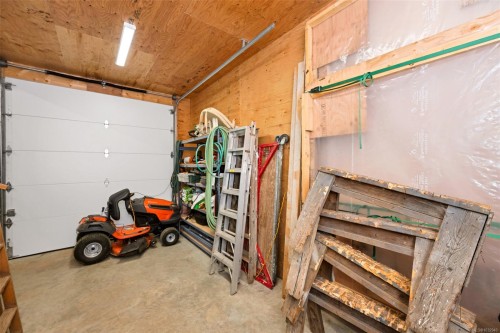 2304 Boulding Rd, Mill Bay, BC 