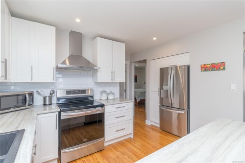 433 Davis Rd, Ladysmith, BC 