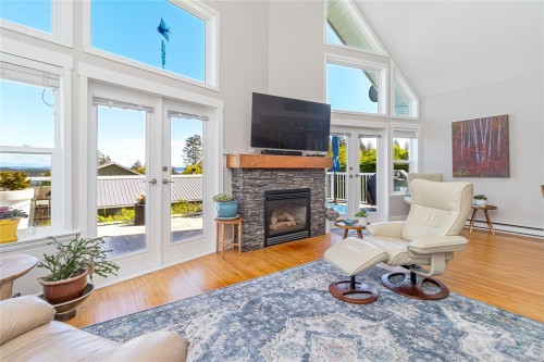 433 Davis Rd, Ladysmith, BC 