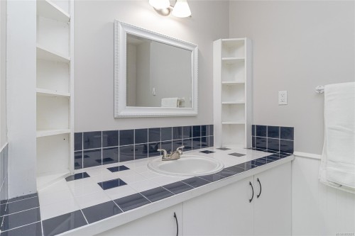 433 Davis Rd, Ladysmith, BC 