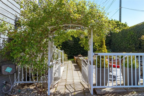 433 Davis Rd, Ladysmith, BC 