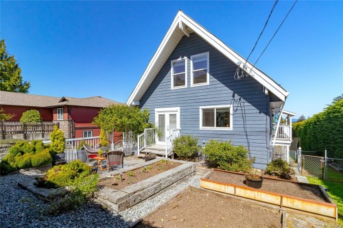433 Davis Rd, Ladysmith, BC 