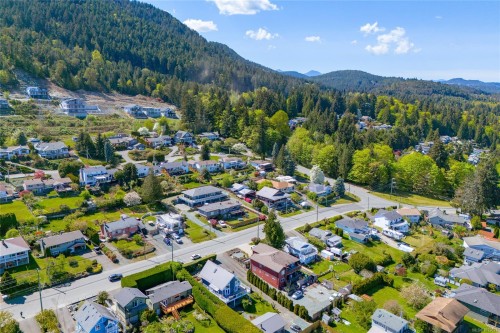 433 Davis Rd, Ladysmith, BC 