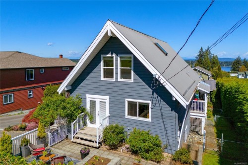 433 Davis Rd, Ladysmith, BC 