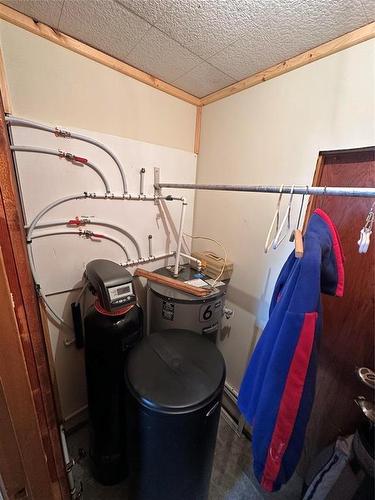 10 Leaside Beach Road, Pine Dock, MB - Indoor