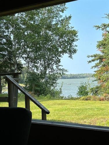 10 Leaside Beach Road, Pine Dock, MB - Outdoor With Body Of Water