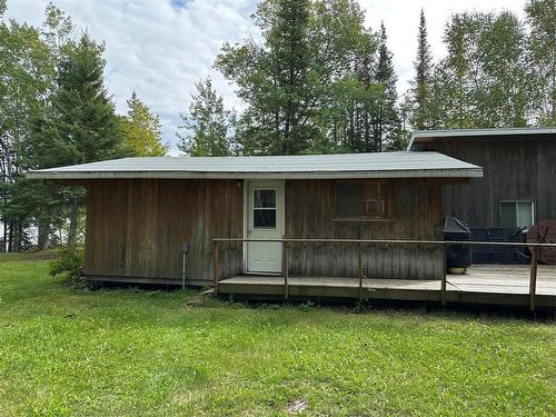 10 Leaside Beach Road, Pine Dock, MB - Outdoor With Deck Patio Veranda