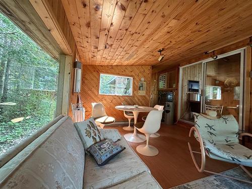 10 Leaside Beach Road, Pine Dock, MB - Indoor