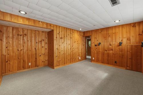 19 Cranbrook Bay, Winnipeg, MB - Indoor Photo Showing Other Room