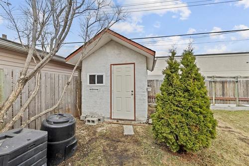 19 Cranbrook Bay, Winnipeg, MB - Outdoor
