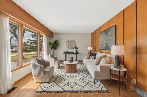 19 Cranbrook Bay, Winnipeg, MB - Indoor