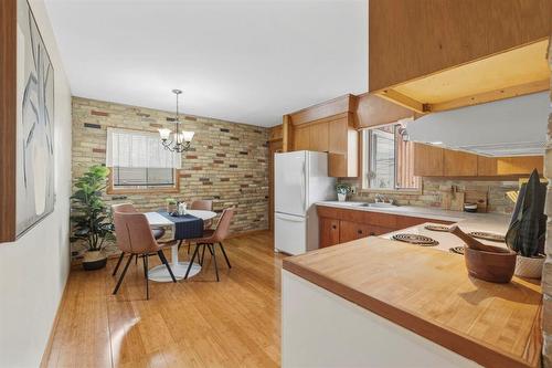 19 Cranbrook Bay, Winnipeg, MB - Indoor