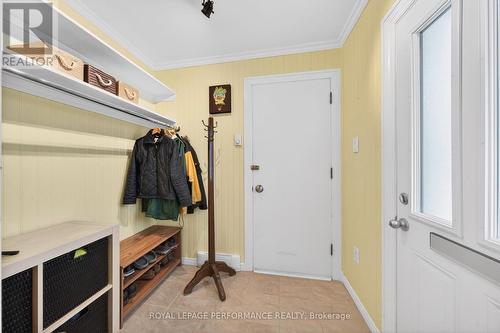 774 Manitou Drive, Ottawa, ON - Indoor