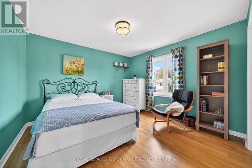 774 Manitou Drive, Ottawa, ON - Indoor Photo Showing Bedroom