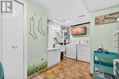 774 Manitou Drive, Ottawa, ON - Indoor Photo Showing Laundry Room