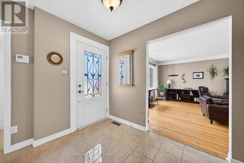 774 Manitou Drive, Ottawa, ON - Indoor Photo Showing Other Room