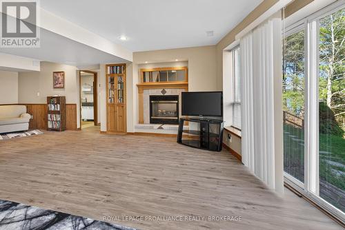3037 Hilltop Lane, Frontenac (Frontenac South), ON - Indoor With Fireplace