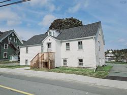 57 Tannery Road Lunenburg, NS B0J 2C0
