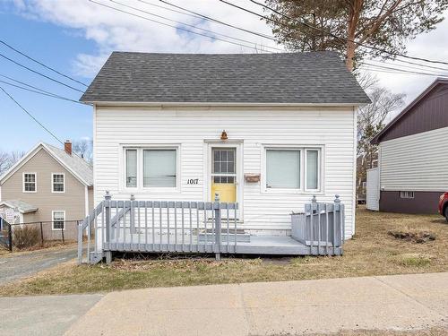 1017 George Street  Sydney, NS B1P 1M5