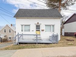 1017 George Street Sydney, NS B1P 1M5
