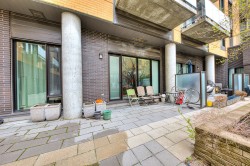 Cour - 