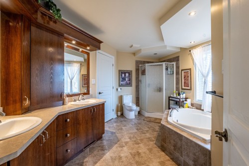 Master Bathroom - 153 Rue Du Jade, Saint-Jean-Sur-Richelieu, QC - Indoor Photo Showing Bathroom