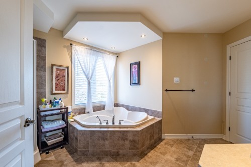 Master Bathroom - 153 Rue Du Jade, Saint-Jean-Sur-Richelieu, QC - Indoor Photo Showing Bathroom