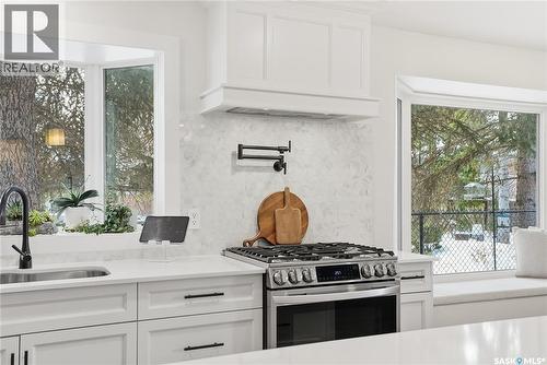 115 Whiteswan Drive, Saskatoon, SK - Indoor Photo Showing Kitchen With Upgraded Kitchen