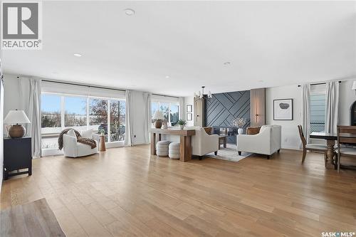 115 Whiteswan Drive, Saskatoon, SK - Indoor Photo Showing Living Room