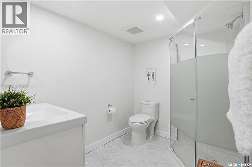 115 Whiteswan Drive, Saskatoon, SK - Indoor Photo Showing Bathroom