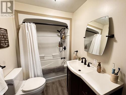 59 Winston Rd, Wawa, ON - Indoor Photo Showing Bathroom
