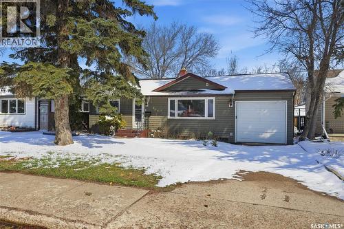 806 Vaughan STREET  Moose Jaw, SK S6H 5N7