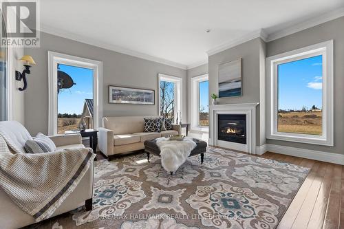 5038 Thornton Road N, Oshawa, ON - Indoor Photo Showing Living Room With Fireplace