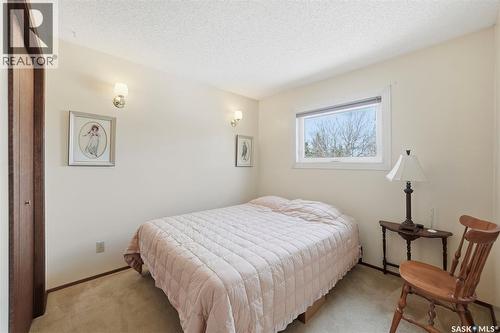 516 Wilken Crescent E, Warman, SK - Indoor Photo Showing Bedroom