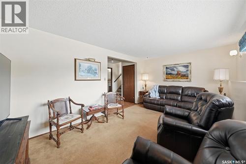 516 Wilken Crescent E, Warman, SK - Indoor Photo Showing Living Room