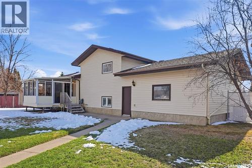 516 Wilken Crescent E, Warman, SK - Outdoor