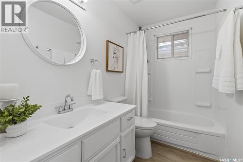 224 Waterloo Crescent, Saskatoon, SK - Indoor Photo Showing Bathroom