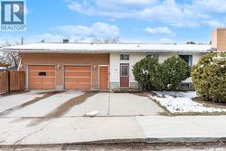 401 Stadacona STREET W Moose Jaw, SK S6H 1Z7