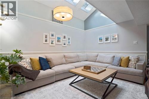 37 Yellow Birch Drive, Kitchener, ON - Indoor Photo Showing Living Room