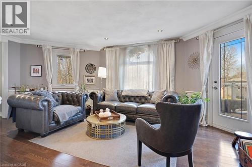 37 Yellow Birch Drive, Kitchener, ON - Indoor Photo Showing Living Room