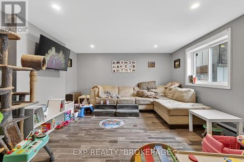 43 Carleton Street, Kingston (East Of Sir John A. Blvd), ON - Indoor