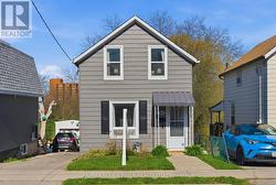 163 NASSAU STREET  Oshawa (Vanier), ON L1J 4A6