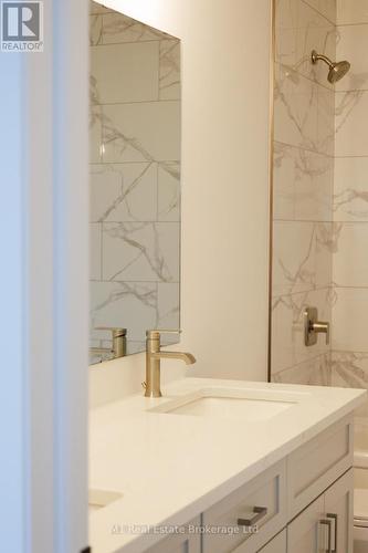 74 Bedell Drive, Mapleton, ON - Indoor Photo Showing Bathroom