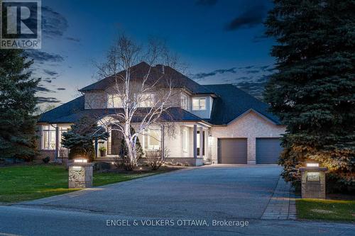 32 BARCHAM CRESCENT  Ottawa, ON K2J 3Z7