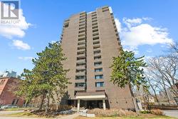 1003 - 71 SOMERSET STREET W  Ottawa, ON K2P 2G2